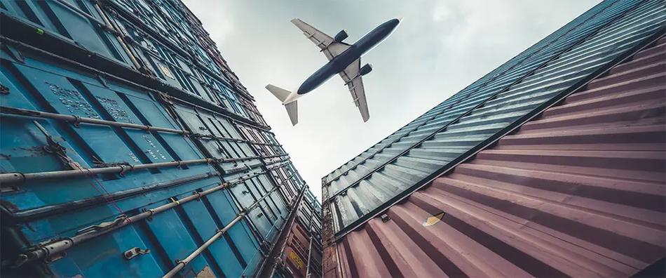 外贸工厂应如何选择合适的货代？——基于信息咨询的实战指南